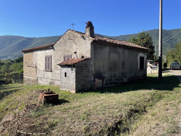 casa indipendente in vendita a Ceccano