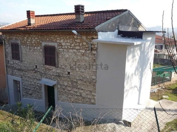 casa semindipendente in vendita a Ceccano