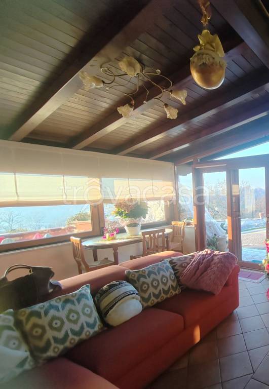 casa indipendente in vendita a Ceccano