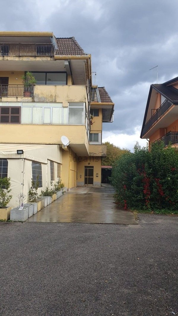 locale commerciale in vendita a Ceccano