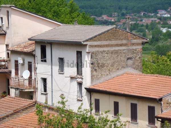 casa indipendente in vendita a Ceccano