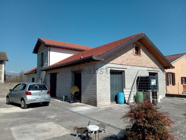 casa indipendente in vendita a Ceccano