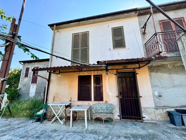 casa semindipendente in vendita a Ceccano