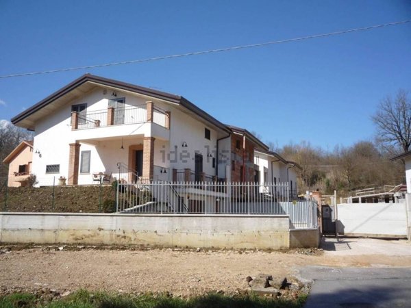 casa indipendente in vendita a Ceccano