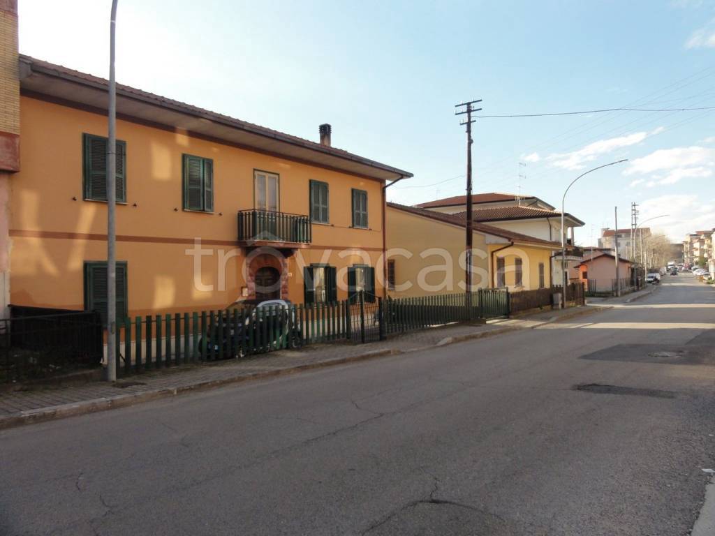 casa indipendente in vendita a Ceccano