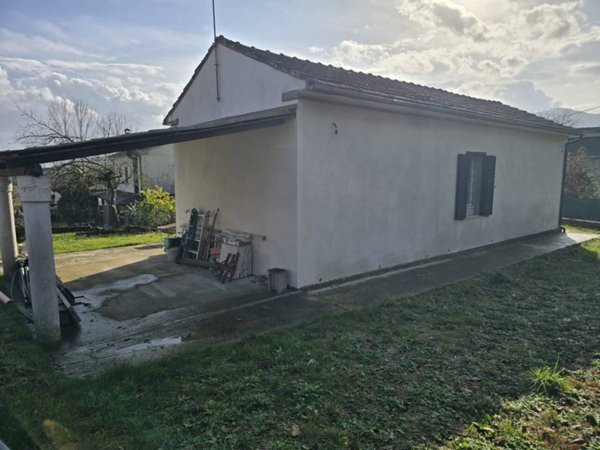 casa indipendente in vendita a Ceccano