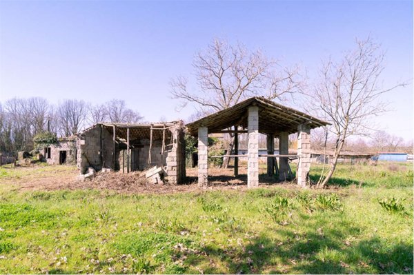 casa indipendente in vendita a Ceccano