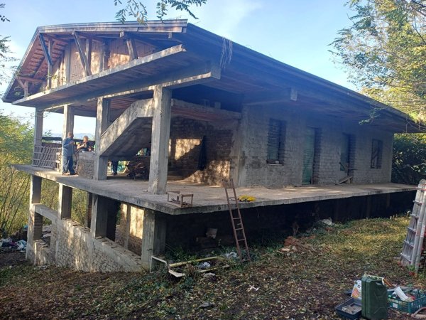 casa indipendente in vendita a Ceccano