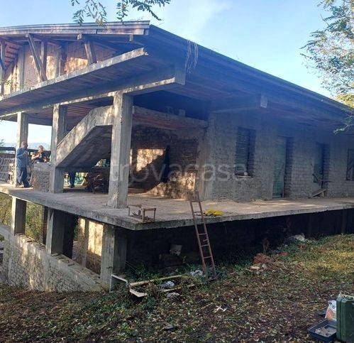 casa indipendente in vendita a Ceccano