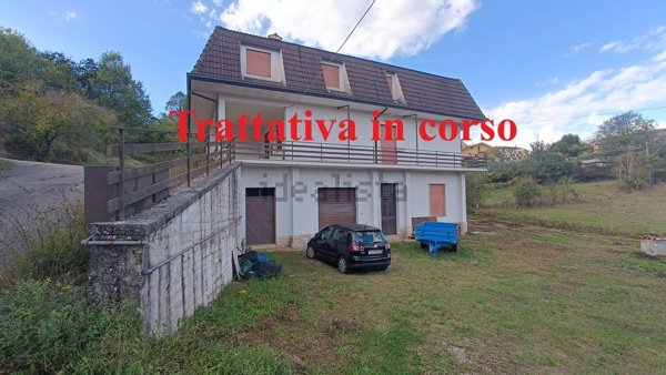 casa indipendente in vendita a Ceccano