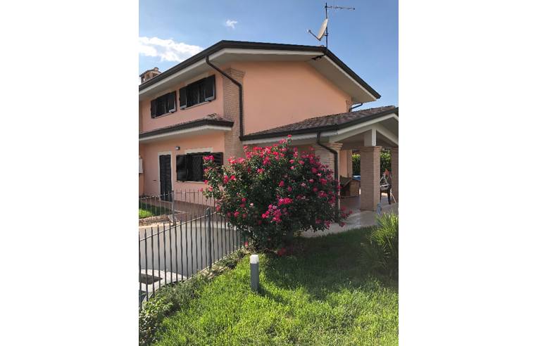 casa indipendente in vendita a Ceccano