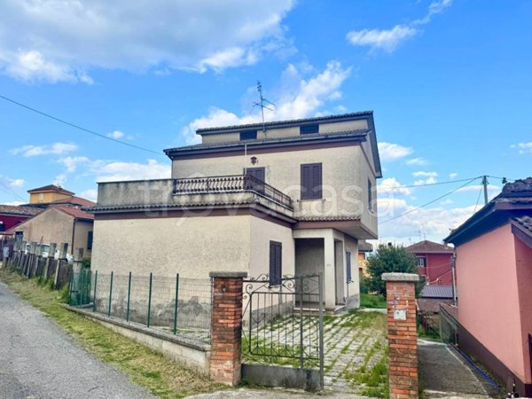 casa indipendente in vendita a Ceccano