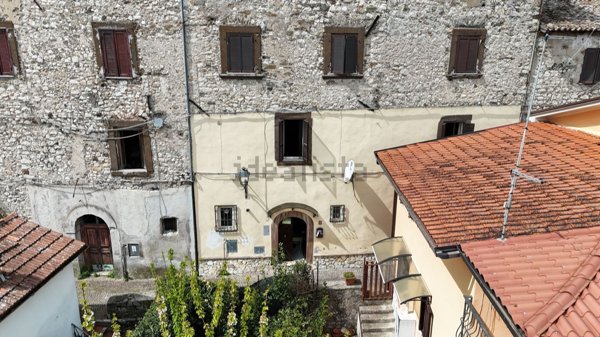 casa indipendente in vendita a Ceccano
