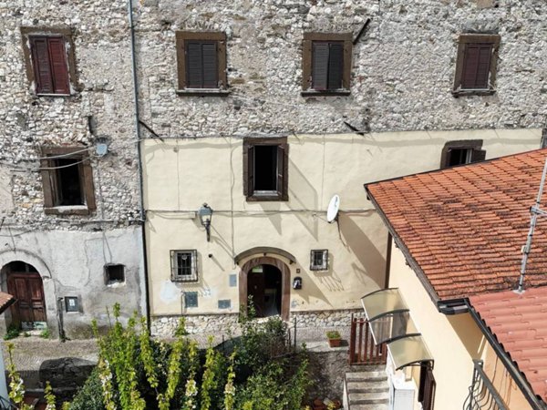 casa indipendente in vendita a Ceccano