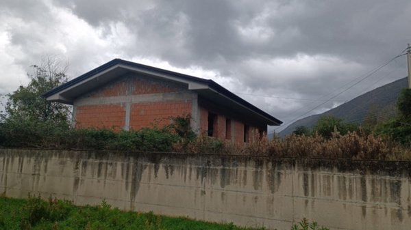 casa indipendente in vendita a Ceccano