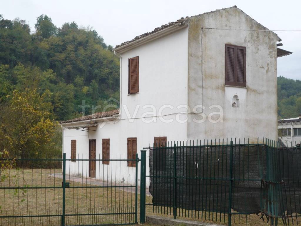 casa indipendente in vendita a Ceccano