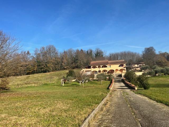 casa indipendente in vendita a Ceccano