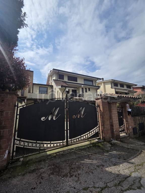 casa indipendente in vendita a Ceccano