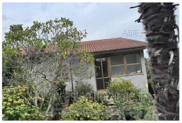 casa indipendente in vendita a Ceccano