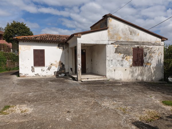 casa indipendente in vendita a Ceccano