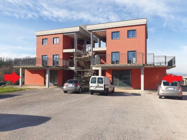 locale commerciale in vendita a Ceccano