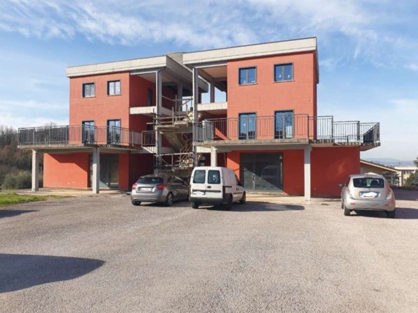 locale di sgombero in vendita a Ceccano