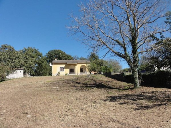 casa indipendente in vendita a Ceccano