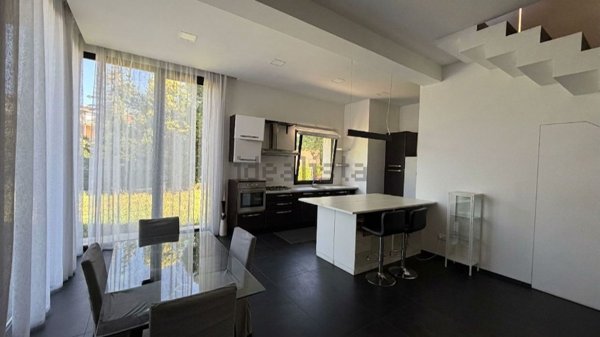 casa indipendente in vendita a Ceccano