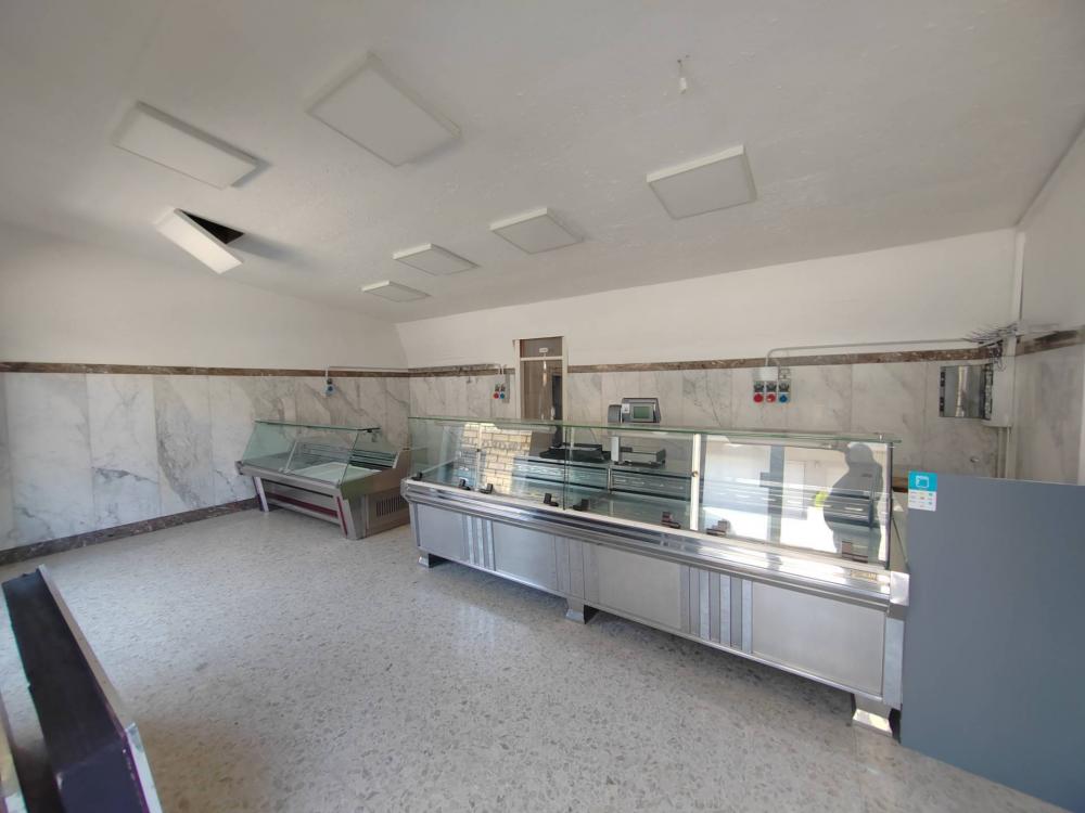 locale commerciale in vendita a Ceccano
