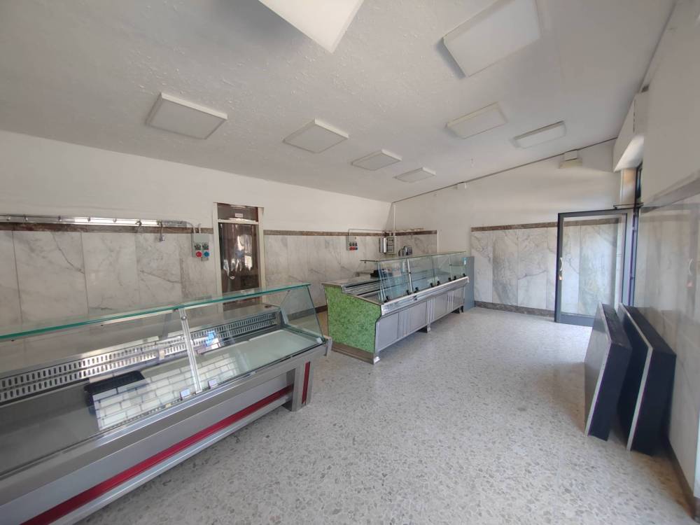locale commerciale in vendita a Ceccano