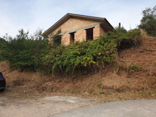 casa indipendente in vendita a Ceccano