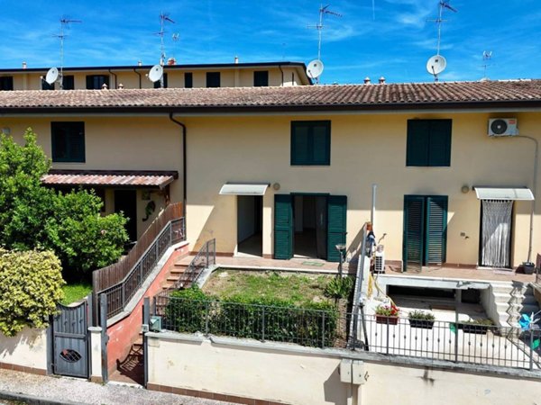 casa indipendente in vendita a Ceccano
