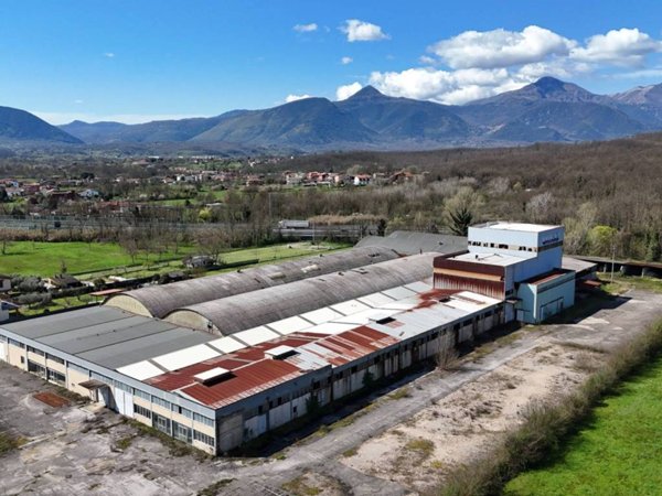 locale commerciale in vendita a Ceccano