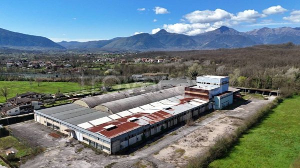 locale commerciale in vendita a Ceccano