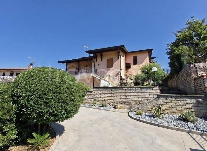 casa indipendente in vendita a Ceccano