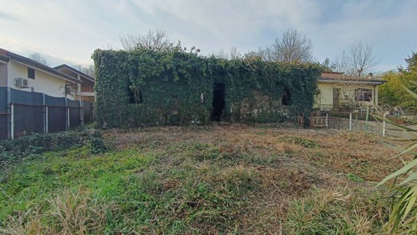 casa indipendente in vendita a Ceccano