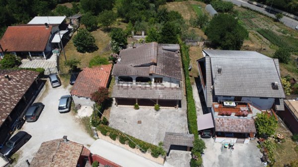 casa indipendente in vendita a Ceccano