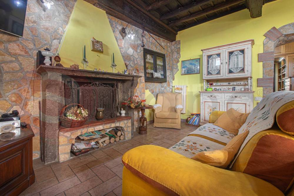 casa indipendente in vendita a Ceccano