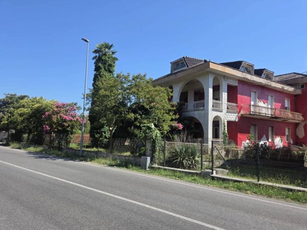 casa indipendente in vendita a Ceccano