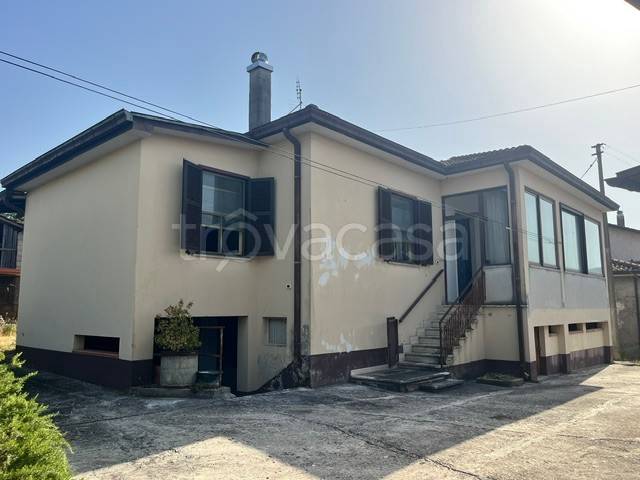 casa indipendente in vendita a Ceccano
