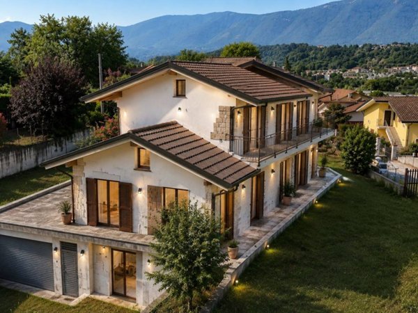 casa indipendente in vendita a Ceccano