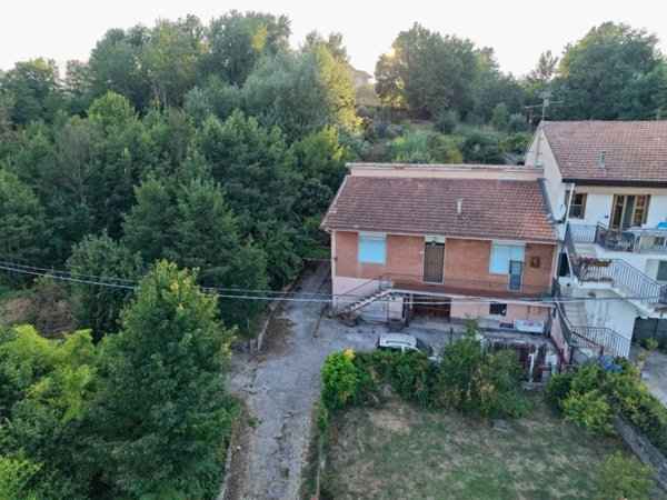 casa indipendente in vendita a Ceccano