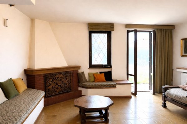 casa indipendente in vendita a Ceccano