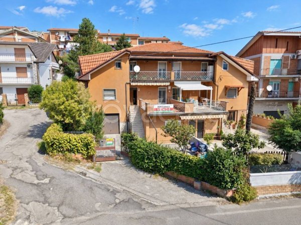 casa indipendente in vendita a Ceccano