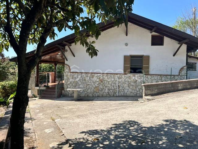 casa indipendente in vendita a Ceccano
