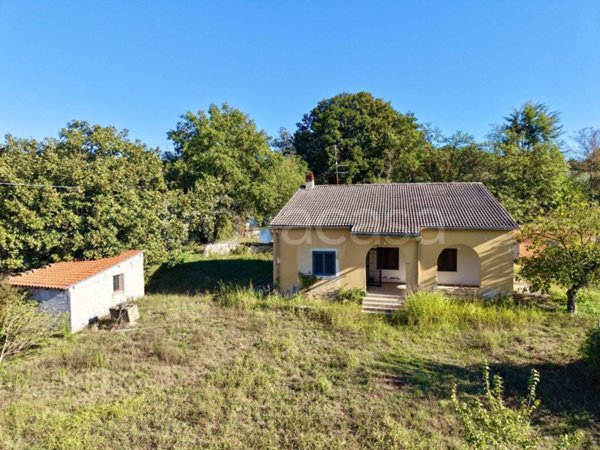 casa indipendente in vendita a Ceccano