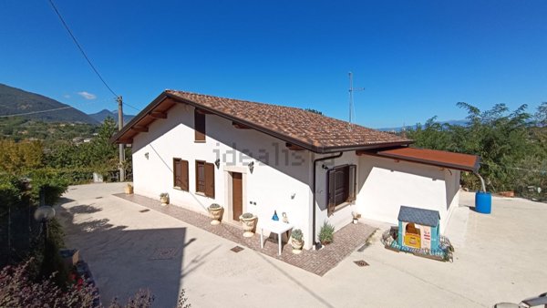 casa indipendente in vendita a Ceccano