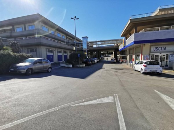 locale commerciale in vendita a Ceccano