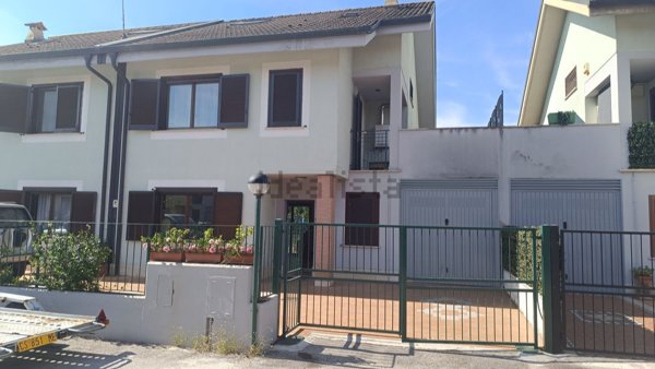 casa indipendente in vendita a Ceccano