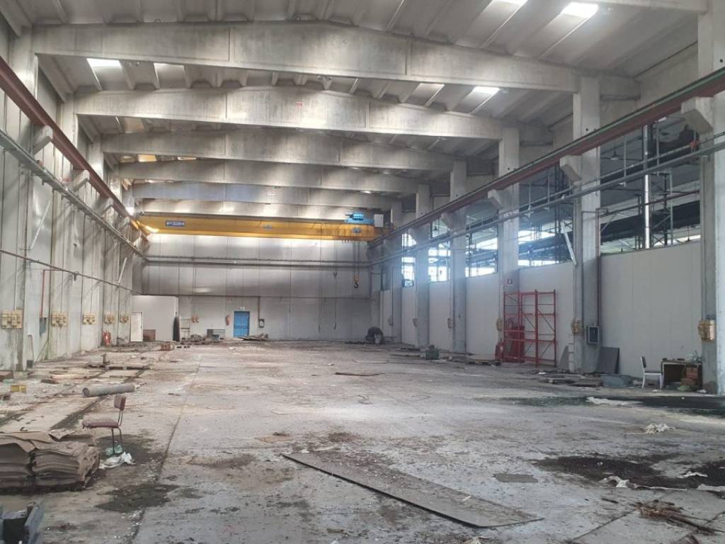 locale commerciale in vendita a Ceprano